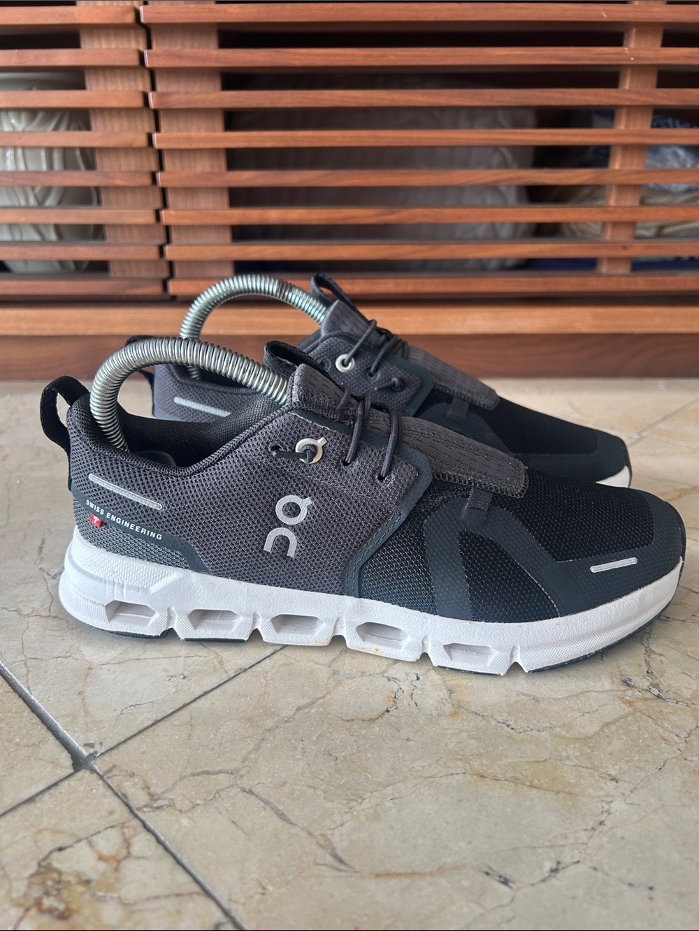On Running Black CloudSky Sneakers Size: 4.5